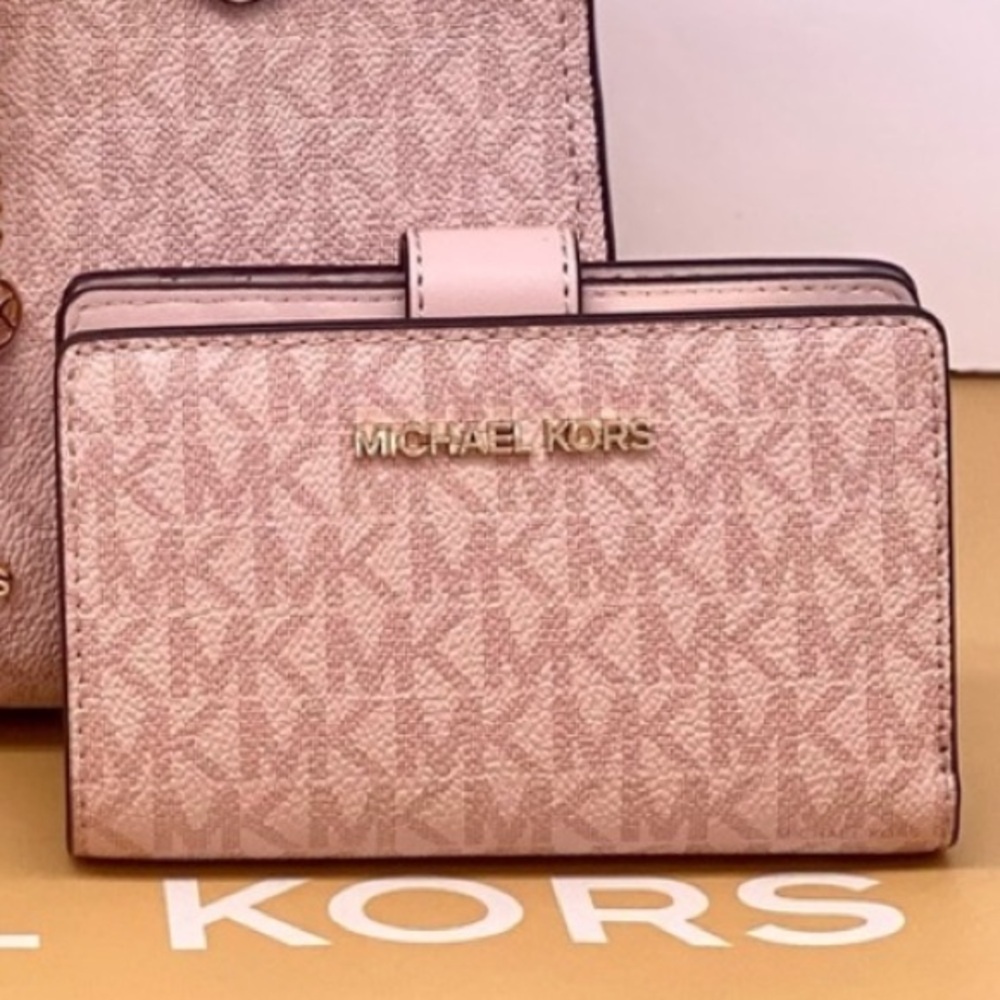 MICHAEL KORS Jet Set Travel Signature Medium Bifold Wallet Powder Blush - Picture 11 of 13
